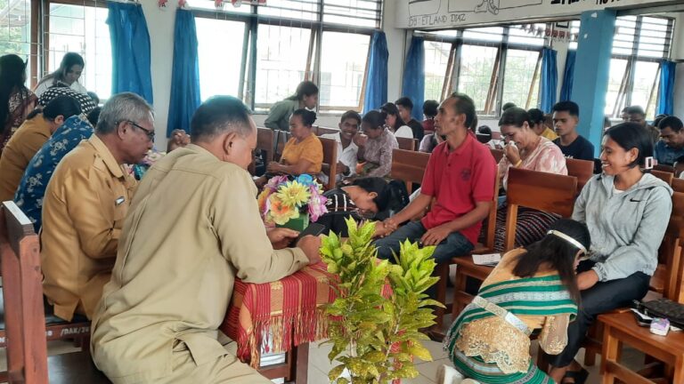 SMKN 8 Kupang Lepas 56 Lulusan, 16 Diantaranya Lulus Perdana Jurusan Penerbangan