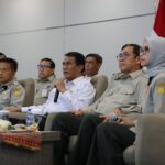Bertemu Penyuluh, Mentan Amran: Prioritaskan Bantuan Bagi Petani Yang Membutuhkan IMG-20251120-WA0012