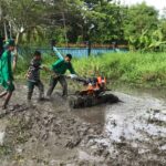 Siapkan Regenerasi Petani, SMK PP Kementan Latih Peserta Didik Olah Sawah dengan Alsintan IMG-20260121-WA0005