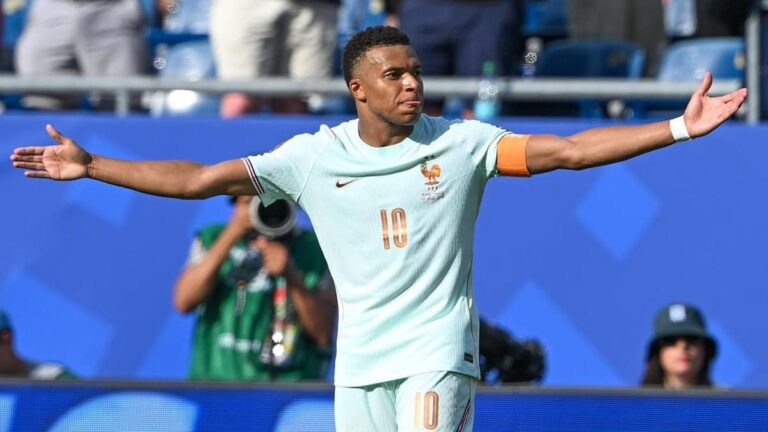 Sihir Mbappe dan Dembele Hancurkan Tembok Maroko, Prancis Melaju Perkasa!