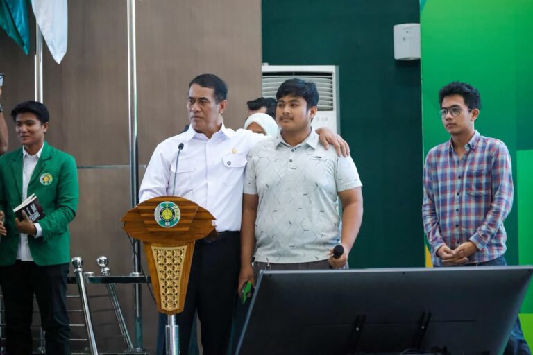 Di USU, Mentan Amran Tantang Mahasiswa Ciptakan Inovasi Pertanian dan Lanjutkan Swasembada Pangan