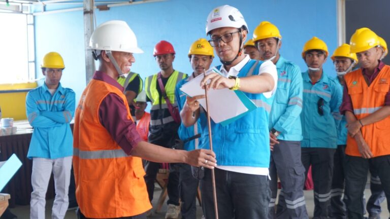 Kado Hari Pelanggan, PLN Kupang Perketat Standar Listrik Gratis BPBL 2026 demi Pelayanan Prima